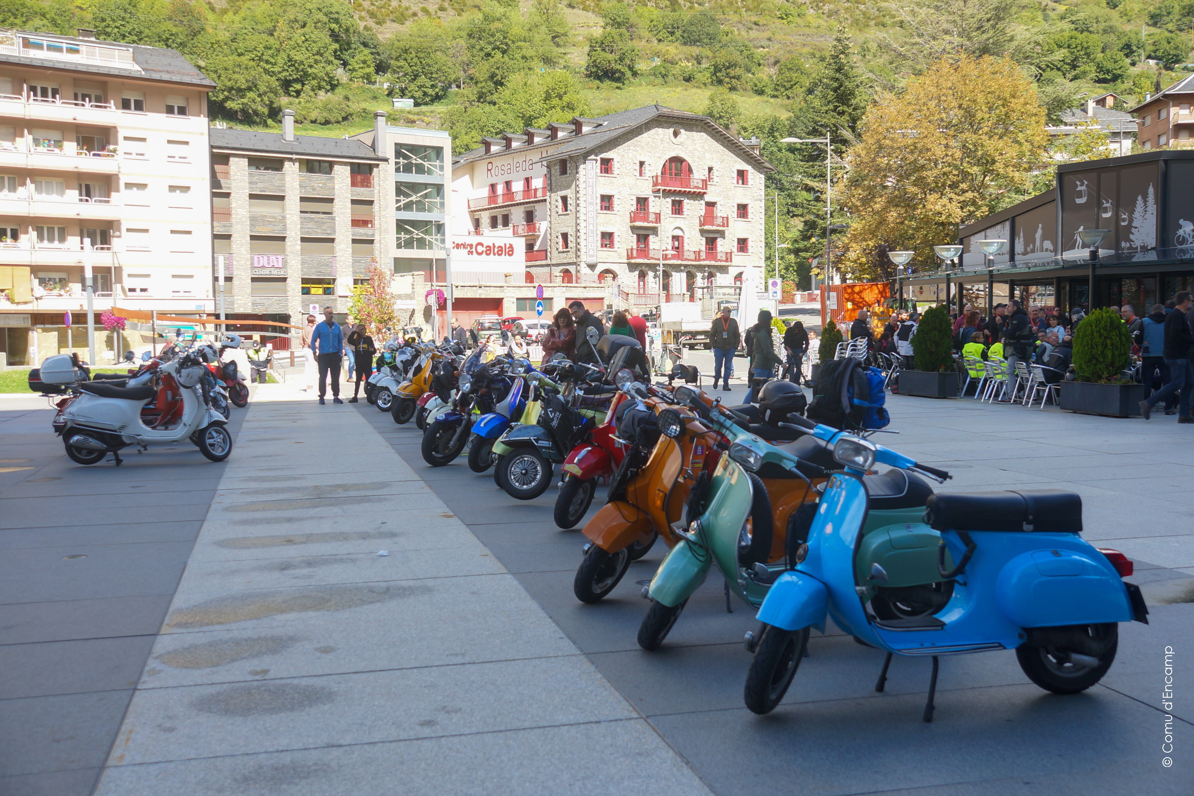 Trobada scooters. Cloenda Encamp. Foto: ComuEncamp