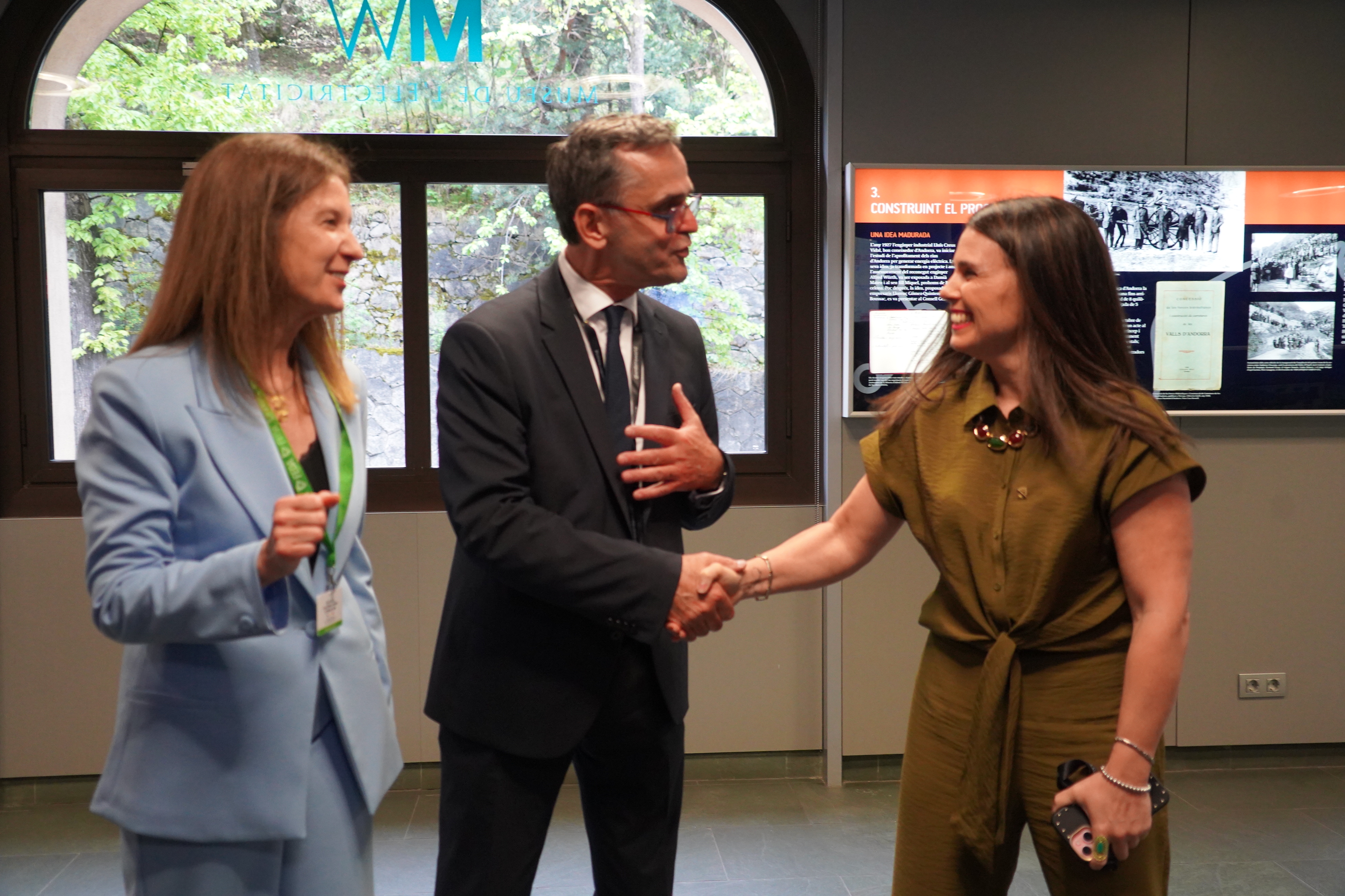 Visita copríncep Macron. SCM @ComuEncamp