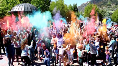 Festa Holi Encamp-015.jpg.