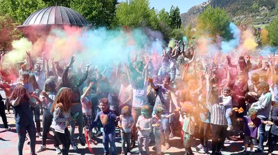 Festa Holi Encamp-016.jpg.