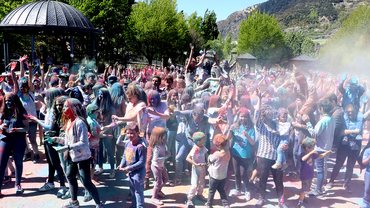 Festa Holi Encamp-019.jpg