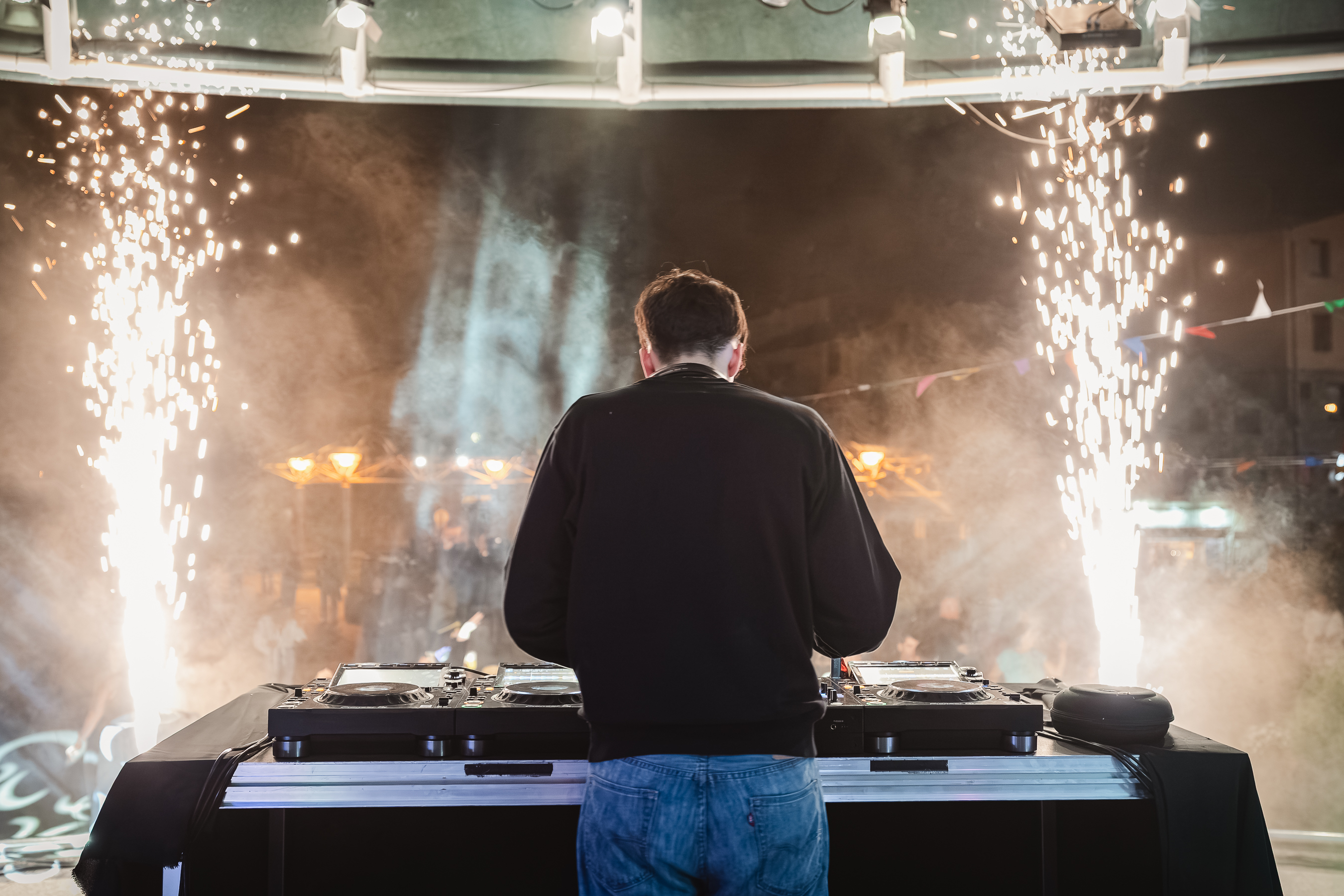 20250814 Discomobil DJ Cassany i DJ Montalvo @RCaudiovisuals per ComuEncamp (29).jpg