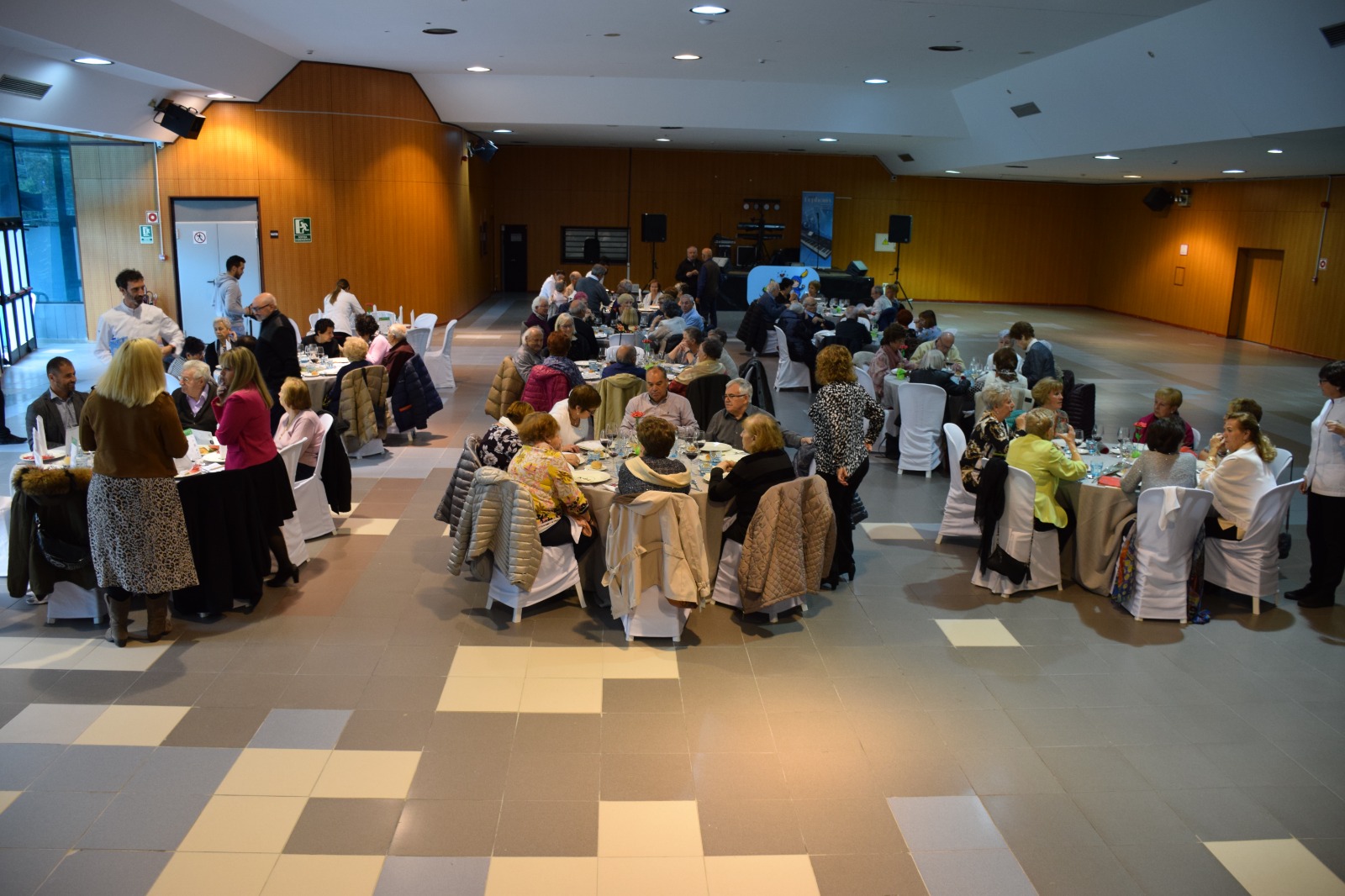 Dinar de Sant Jordi de la gent gran