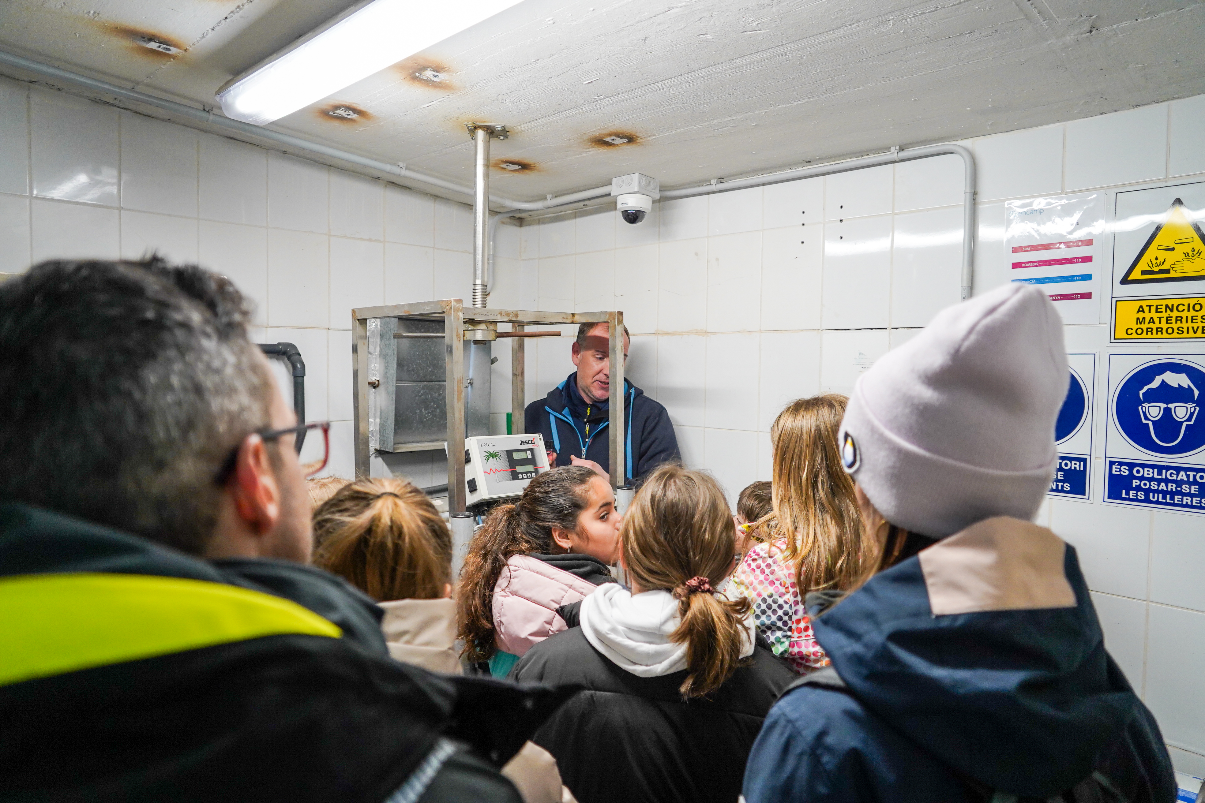 Visita escolars a l'ETAP de les Pardines.