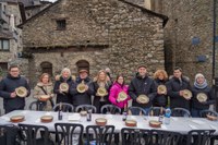 Encamp reparteix més de 2.000 racions d'escudella i celebra uns Encants molt participatius