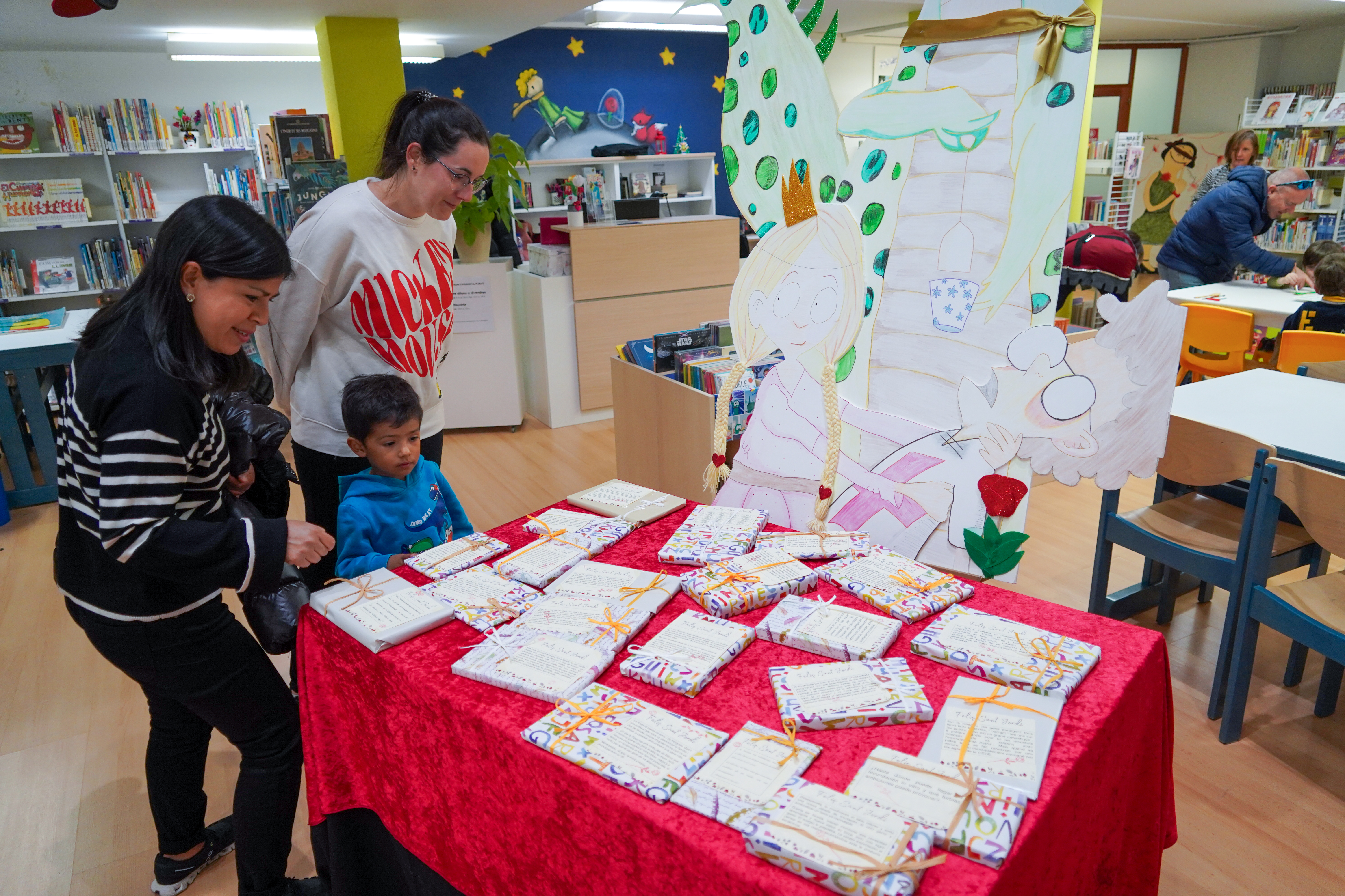 20240423 Sant Jordi Gent Gran i Taller infantil @ComuEncamp (73).jpg