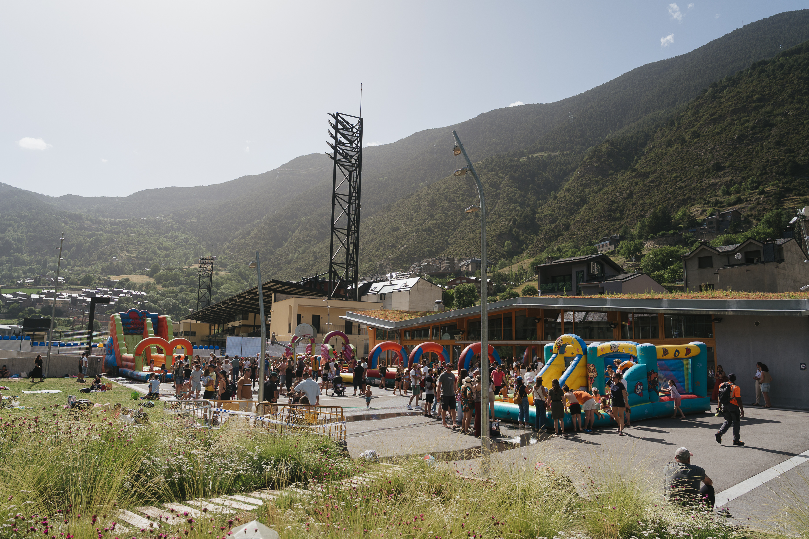 20260620_ESPECTACLE INFANTIL ATRAPASOMNIS + INFLABLES  - 3.jpg