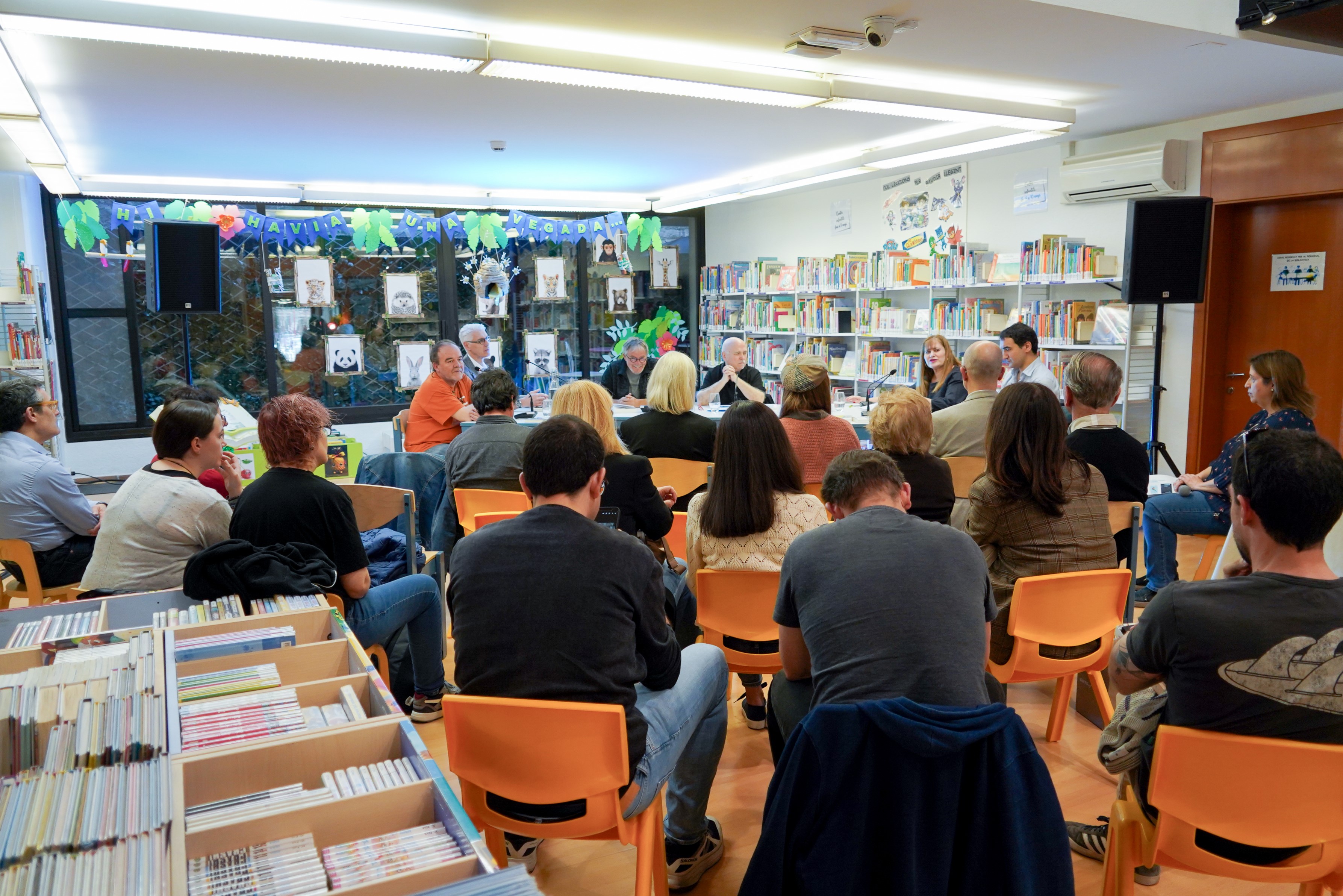 Taula rodona novetats literàries @ComuEncamp