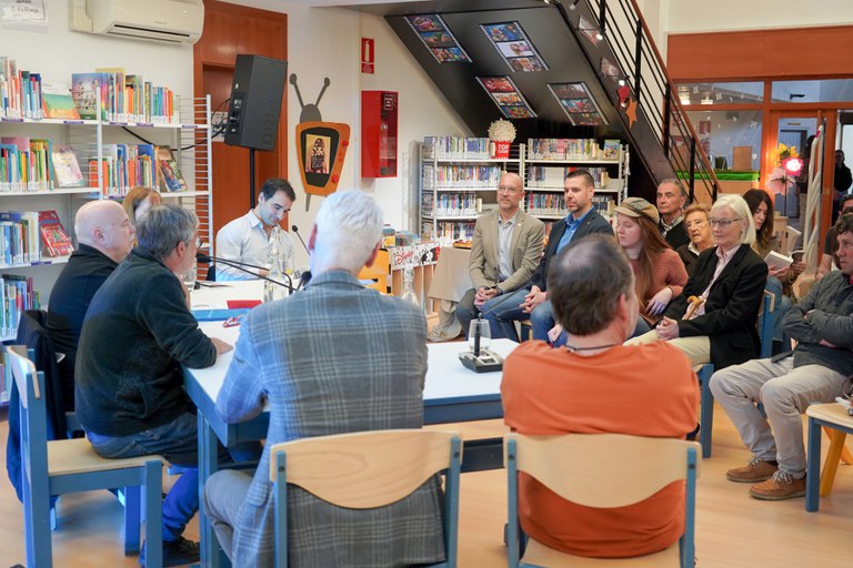 Taula rodona novetats literàries @ComuEncamp