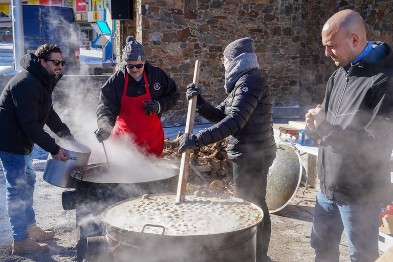20250115 Escudella Pas de la Casa 2025 @ComuEncamp (40).jpg