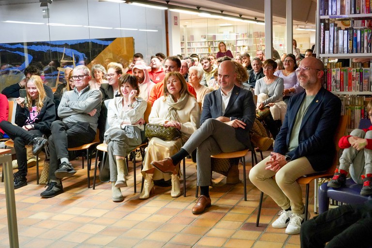 Presentació del treball 'L'Evolució del Carnaval' a la biblioteca comunal
