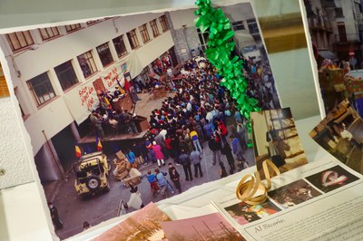 Presentació del treball 'L'Evolució del Carnaval' a la biblioteca comunal.