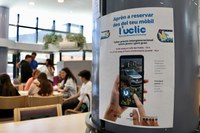 Inici del taller pràctic intergeneracional entre els joves i la gent gran d’Encamp per conèixer l’aplicació mòbil   de l’Uclic 
