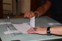 L'administració aconsella als ciutadans verificar el punt de votació