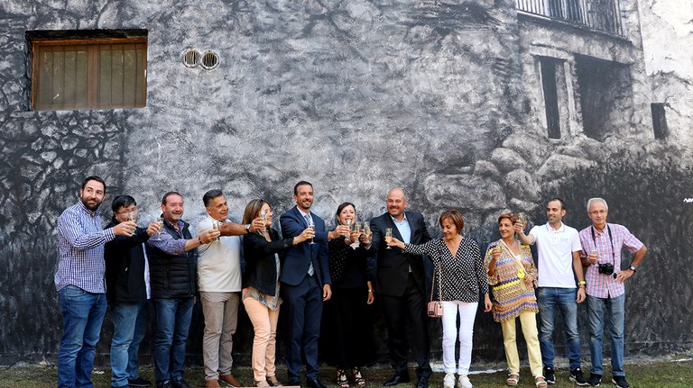 Inauguració mural Casa Viliella-007.jpg