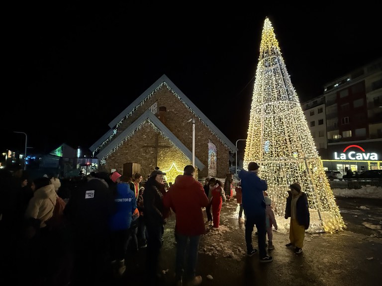 20251201 Encesa llums Pas de la Casa ComuEncamp (1).jpg