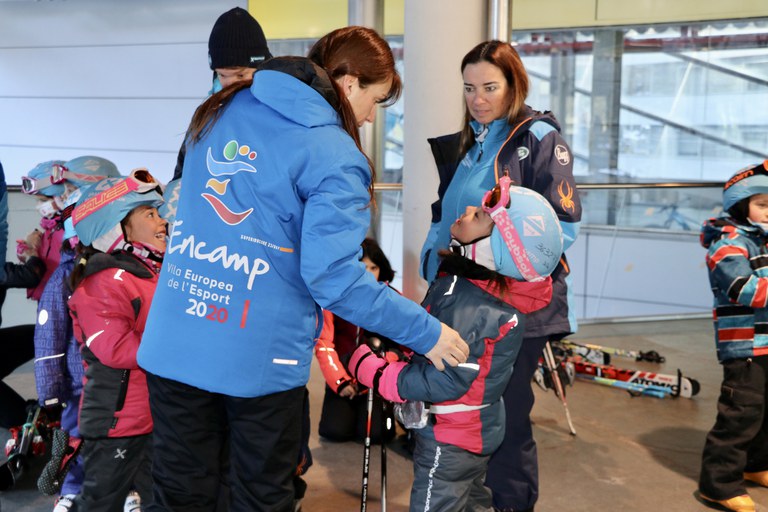 Cloenda escola de neu Comú d'Encamp