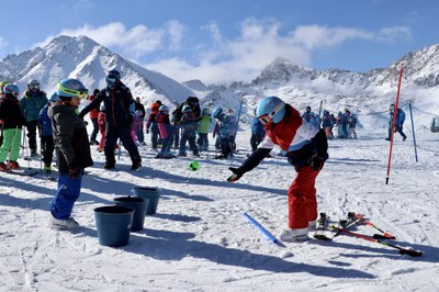 Cloenda escola de neu Comú d'Encamp.
