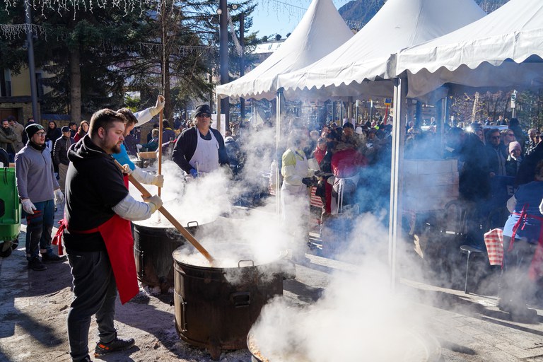 L'Escudella de Sant Antoni i els Encants d'Encamp 2024.jpg
