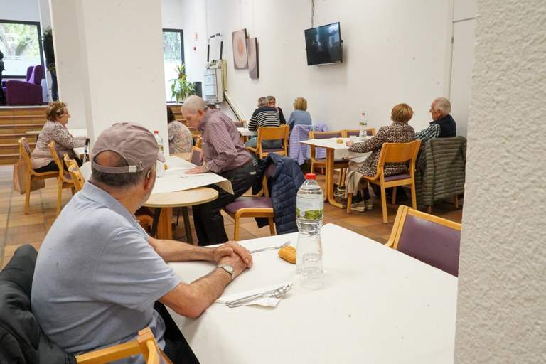 20250515 visita nou espai menjador i oci gent gran Encamp @ComuEncamp (11).jpg