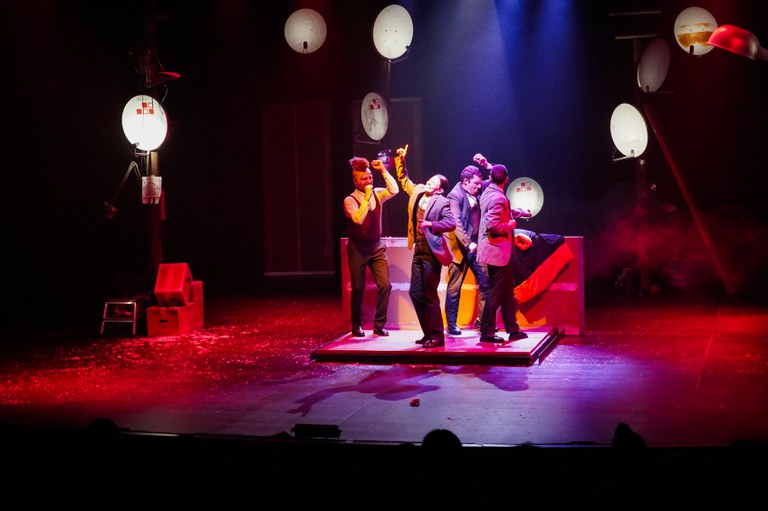 Obra teatral L'Anorak @ComuEncamp