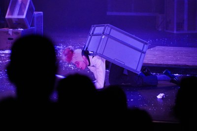 Obra teatral L'Anorak @ComuEncamp.
