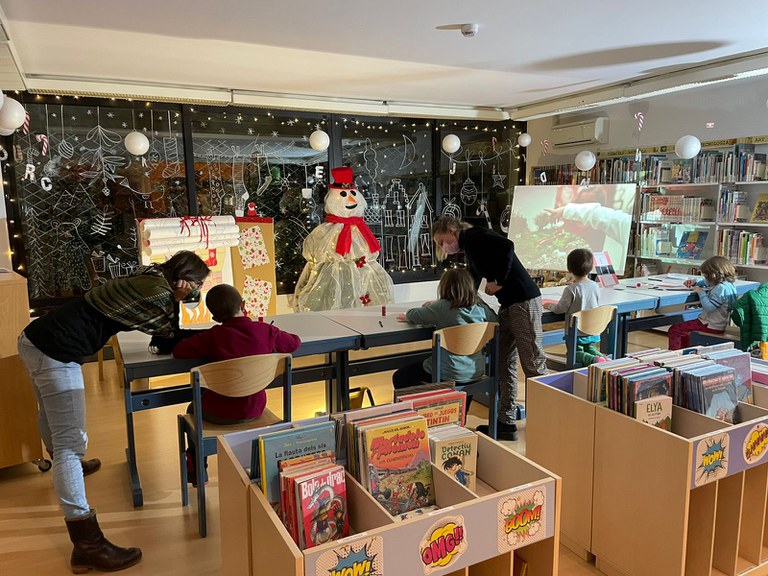Taller infantil 'M'agrada el Nadal' celebrat a la Biblioteca d'Encamp
