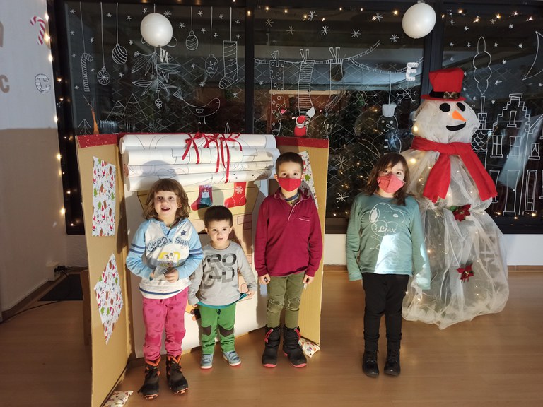 Taller infantil 'M'agrada el Nadal' celebrat a la Biblioteca d'Encamp