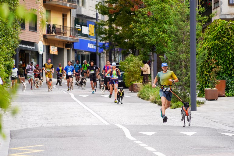 20251004 Correcanins - 10 k @ComuEncamp (3).jpg