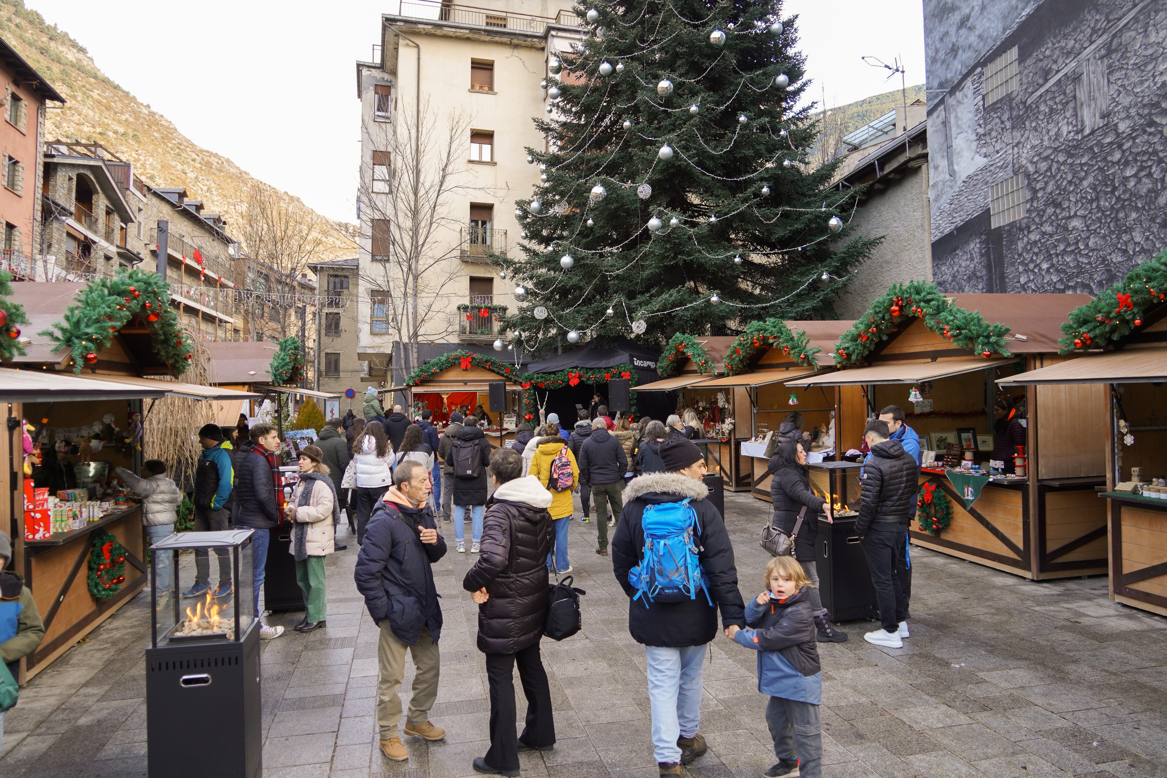 20251206 Fira de Santa de Llúcia - dissabte matí @ComuEncamp (28).jpg