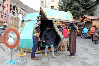 Fira de Santa Llúcia a la plaça Sant Miquel d'Encamp.