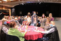 La gent gran celebra la castanyada d'Encamp amb una vuitantena de participants  