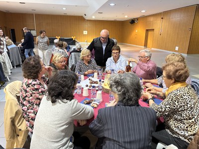 Castanyada per a la gent gran celebrada a Encamp.