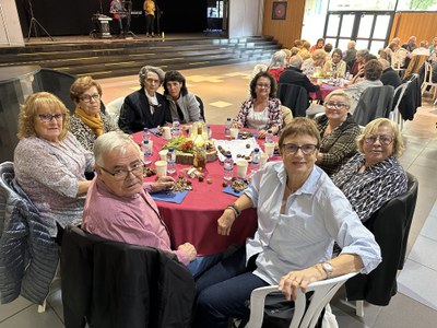 Castanyada per a la gent gran celebrada a Encamp.