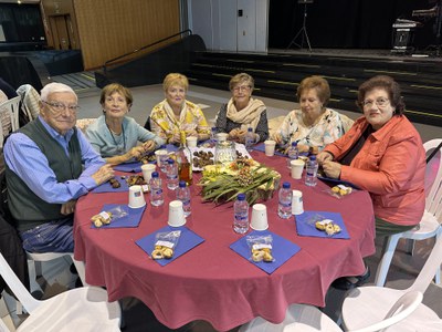 Castanyada per a la gent gran celebrada a Encamp.