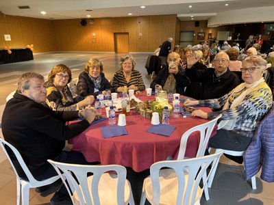 Castanyada per a la gent gran celebrada a Encamp.