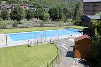 La piscina de la Mola obre les portes demà, 24 de juny, amb més zona enjardinada i activitats per a tots els públics 