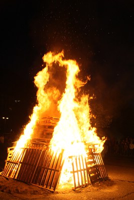 diables i foguera-002.jpg.