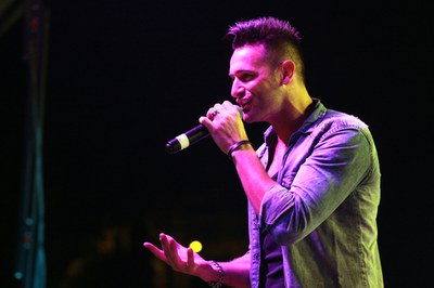 Romantico Latino-002.jpg.