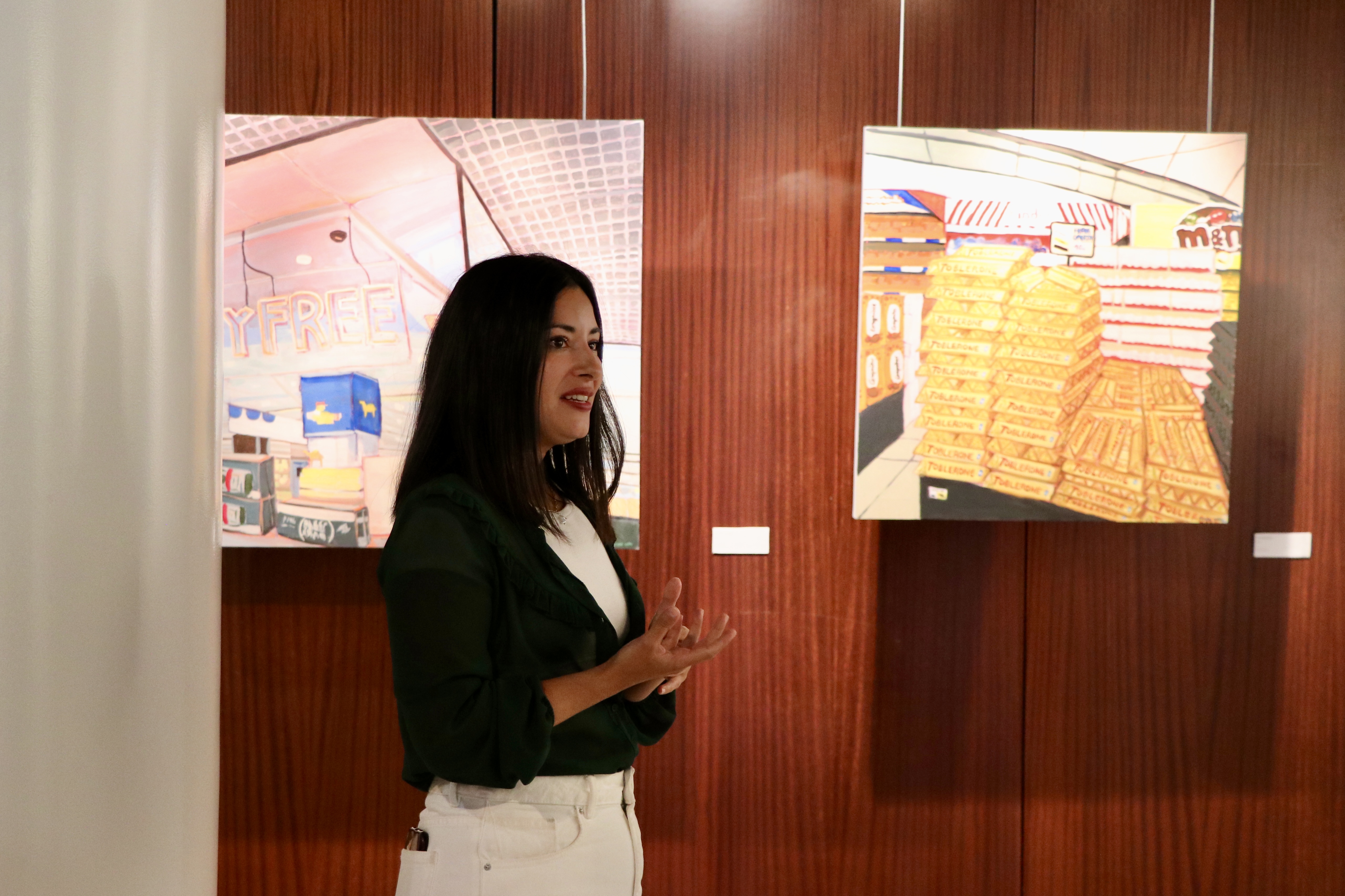 Inauguració de l'exposició d'Alicia Luño al Comú d'Encamp.