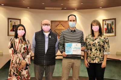 2n premi d'embelliment floral en la categoria Comerços d'Encamp - Estació de Servei Encamp Centre, Benet Garal Torres / 4t premi en la categoria Xalets i Edificis d'Encamp - Marc Garal Palmitjavila.