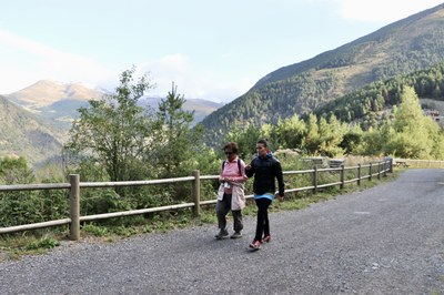 Sortida a Les Pardines i el llac d'Engolasters com a activitat del programa de lleure de la gent gran.
