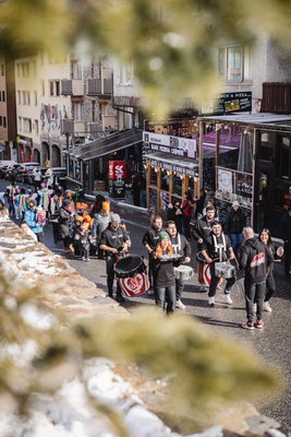4 - BATUCADA LA BARNÉ BATUQUÉ - CARNAVAL PAS DE LA CASA 2025  - 21.jpg.