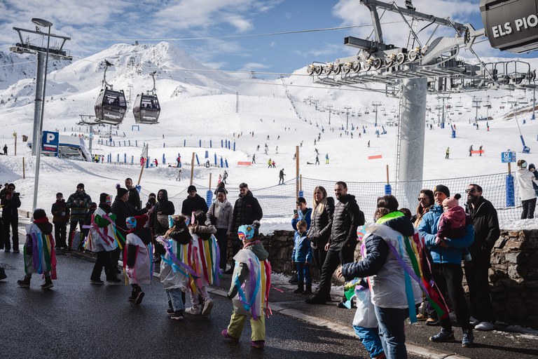 4 - BATUCADA LA BARNÉ BATUQUÉ - CARNAVAL PAS DE LA CASA 2025  - 24.jpg