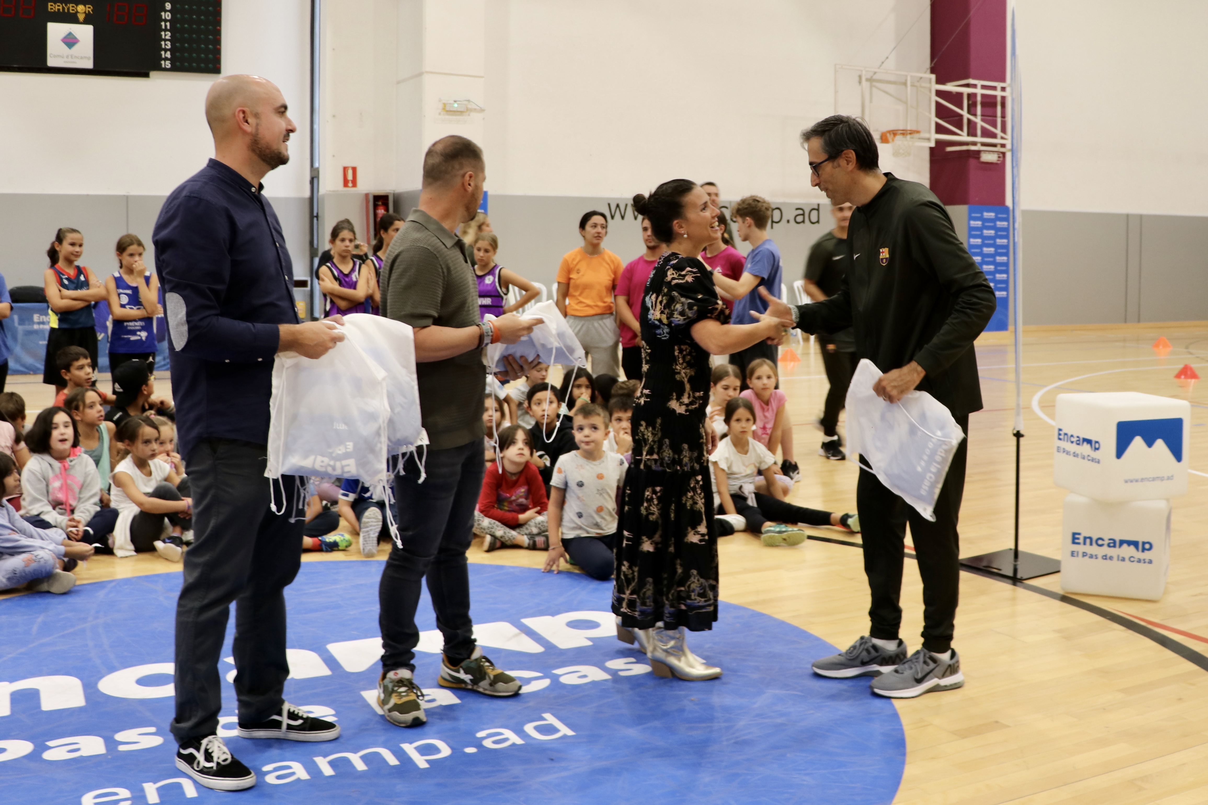Estada del Barça CBS i activitat amb els i les infants de l'Àrea de Jovent i les joves de la Federació Andorrana de Basquetbol