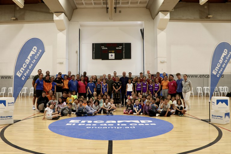 Estada del Barça CBS i activitat amb els i les infants de l'Àrea de Jovent i les joves de la Federació Andorrana de Basquetbol