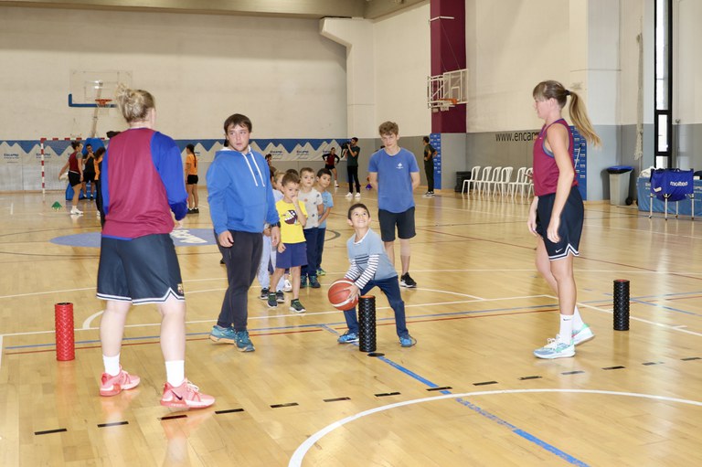 Estada del Barça CBS i activitat amb els i les infants de l'Àrea de Jovent i les joves de la Federació Andorrana de Basquetbol