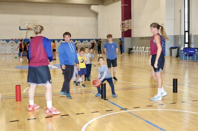 Estada del Barça CBS i activitat amb els i les infants de l'Àrea de Jovent i les joves de la Federació Andorrana de Basquetbol.