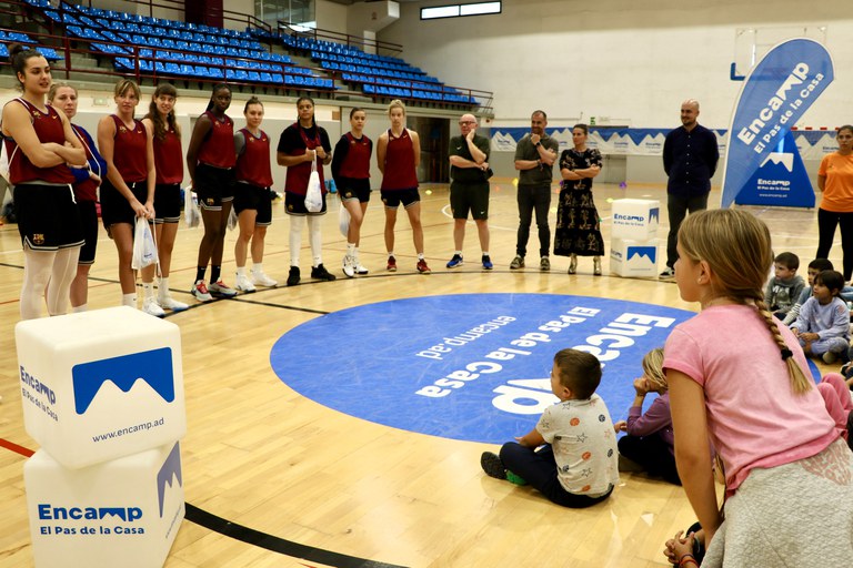 Estada del Barça CBS i activitat amb els i les infants de l'Àrea de Jovent i les joves de la Federació Andorrana de Basquetbol