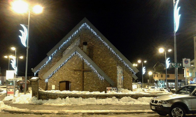 Encesa llums al Pas de la Casa-002.jpg